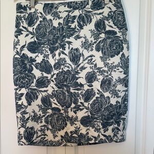 Ann Taylor Blue and White Floral Pencil Skirt